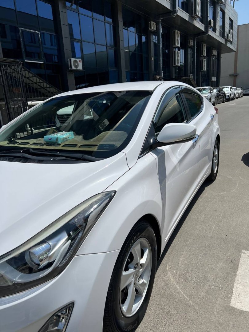 Hyundai Avante 2014