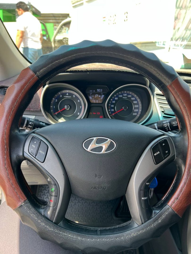 Hyundai Avante 2014