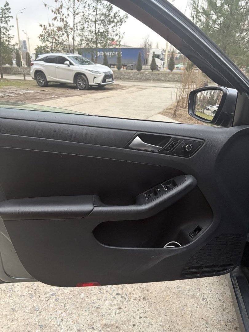 Volkswagen Jetta 2014